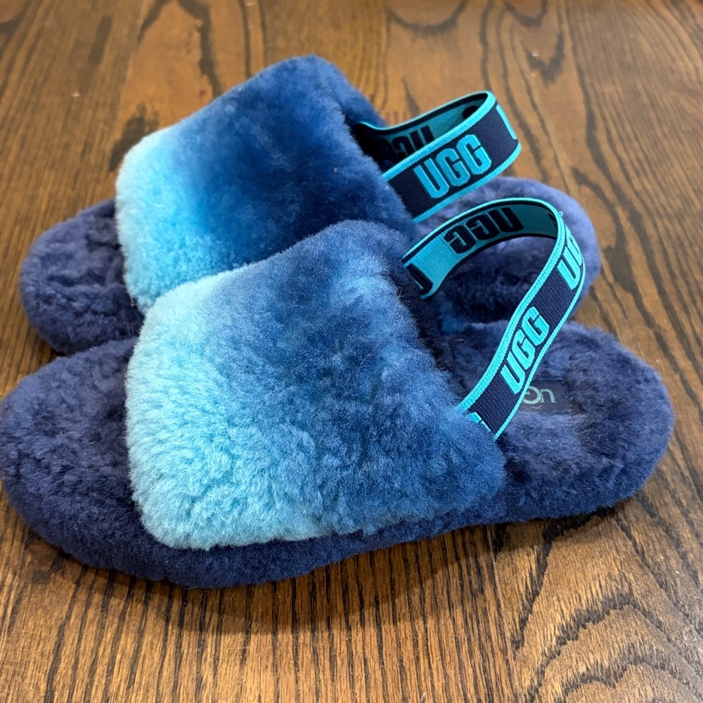 UGG Fluff Yeah Navy and Teal Slippers size 3